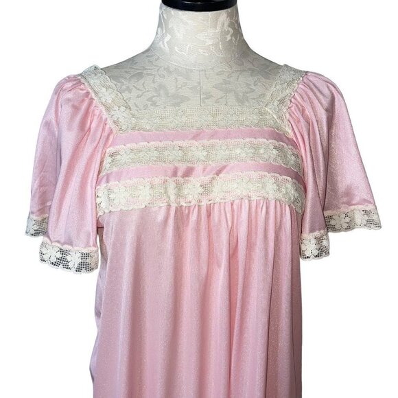 Vintage Womens Nightgown Size Medium Pink Nylon Lace Trim Flutter Sleeve Silky - Picture 8 of 10
